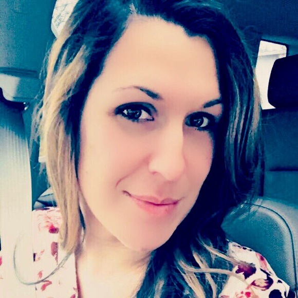 Meet your Posher, Michelle - Picture 1 of 1